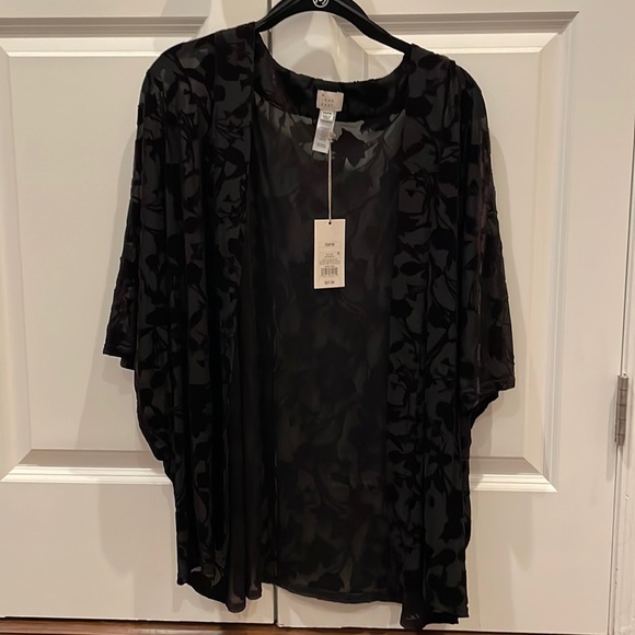 A New Day Black Floral Velvet Short-Sleeved Kimono. Never worn, but tag removed. - Picture 1 of 6